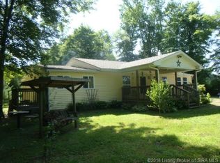 9794 E Honey Run Rd, Pekin, IN 47165