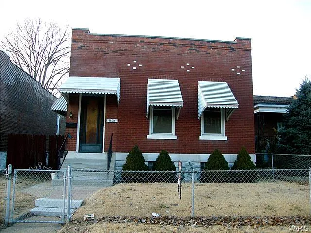 7623 Vermont Ave photo 1