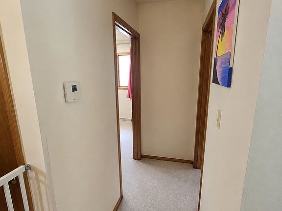 4th image of 413 W Main St