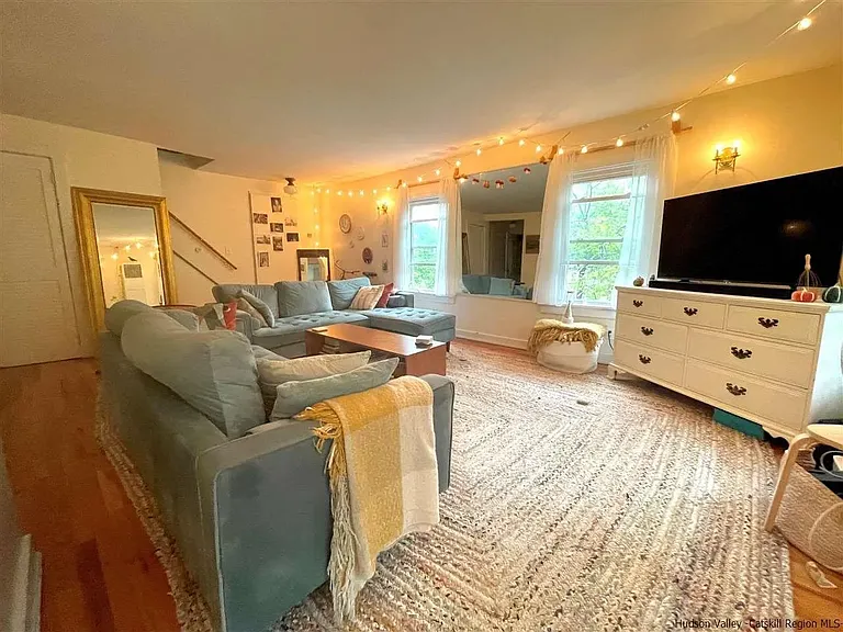 4 Underwood St #3 — Photo 3