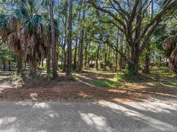 1111 Narbonne Pl, Dauphin Island, AL 36528