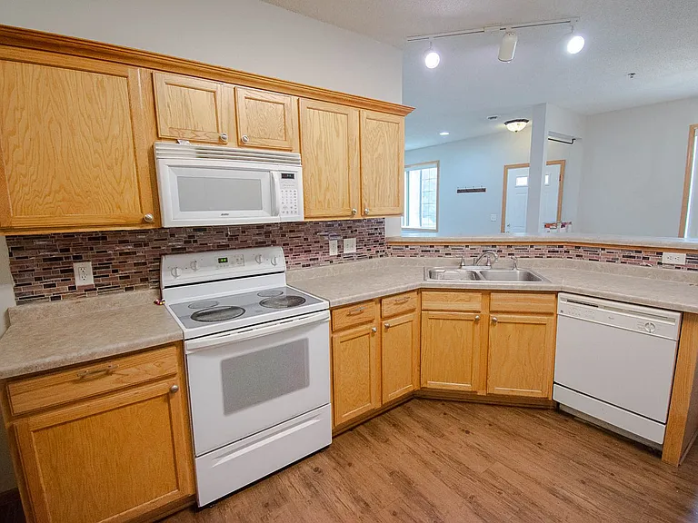 2827 Agate Pl NW — Photo 6