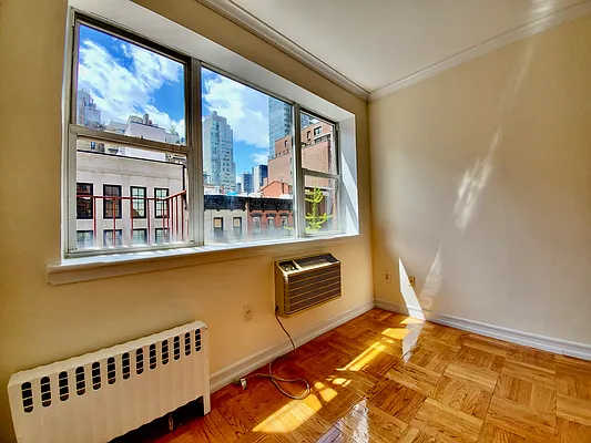 Rented by Julien Aractingi, LREB | media 26