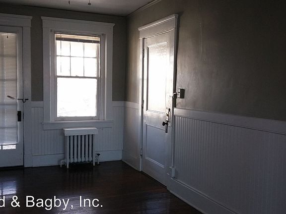 2nd image of 100 N Crenshaw Ave APT 03