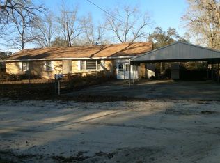 30 Rebecca St, Barnwell, SC 29812