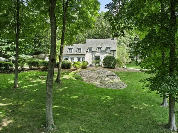 17 Sunset Drive, Bedford Hills, NY 10507