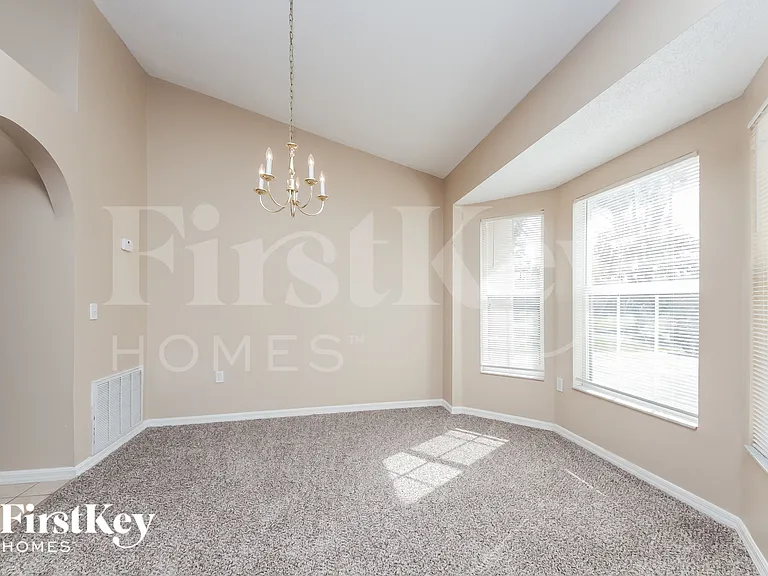 917 Delano Ct — Photo 5