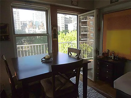 Rented by Bank Neary | media 15