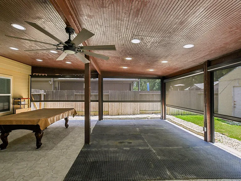 21127 Fox Orchard Ct — Photo 34