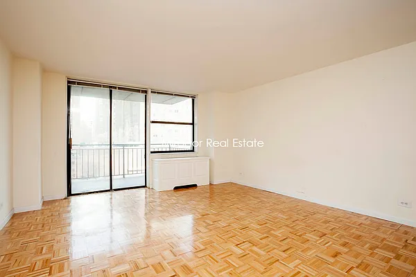 Rented by Mirador Real Estate | media 21