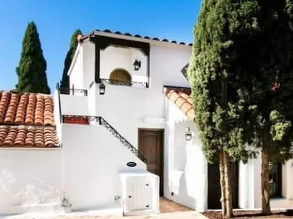 6820 1/2 Iris Cir, Los Angeles, CA 90068