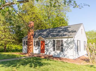 2230 1st St NE, Hickory, NC 28601