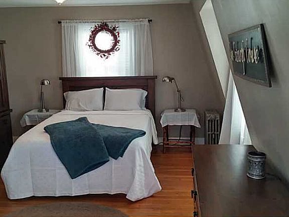 5th image of 14 Callender Ave