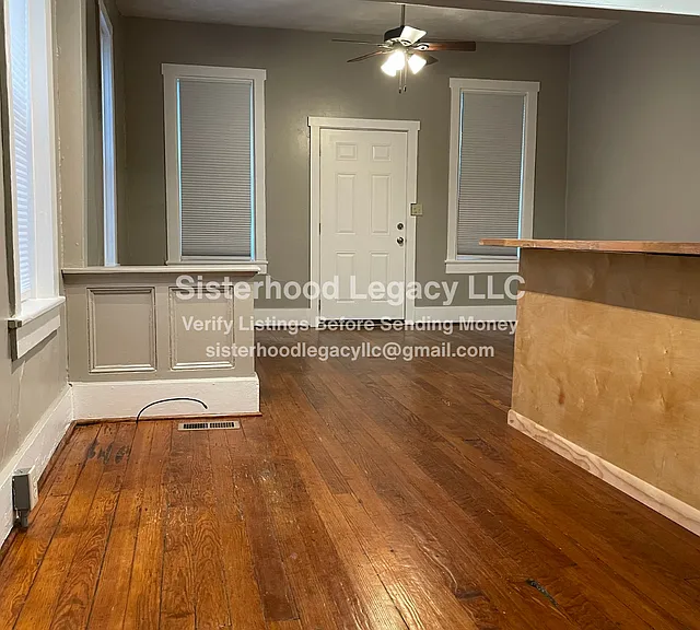 838 S Oak St — Photo 11