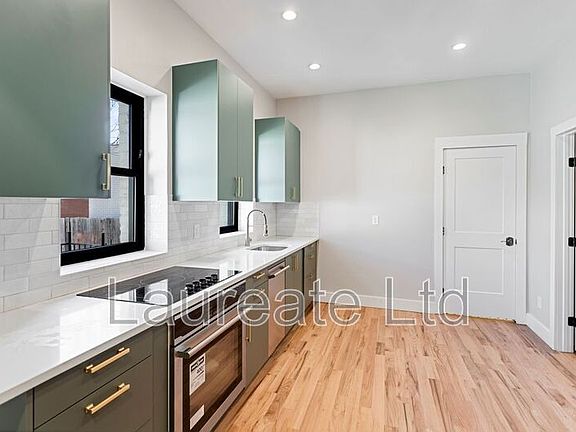 5th image of 1430 N Marion St #2