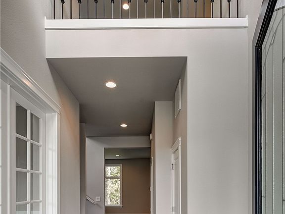 2nd image of 944 10th Pl Nw (homesite #2)