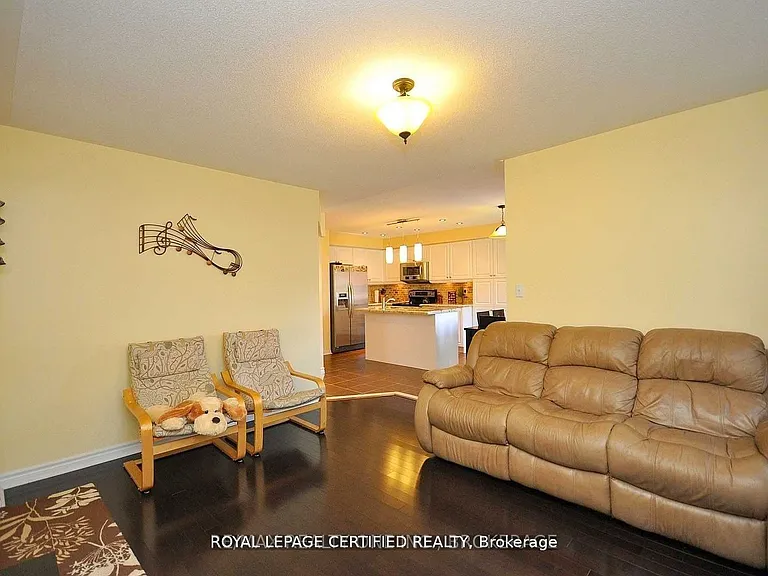 426 Orange Walk Cres — Photo 10