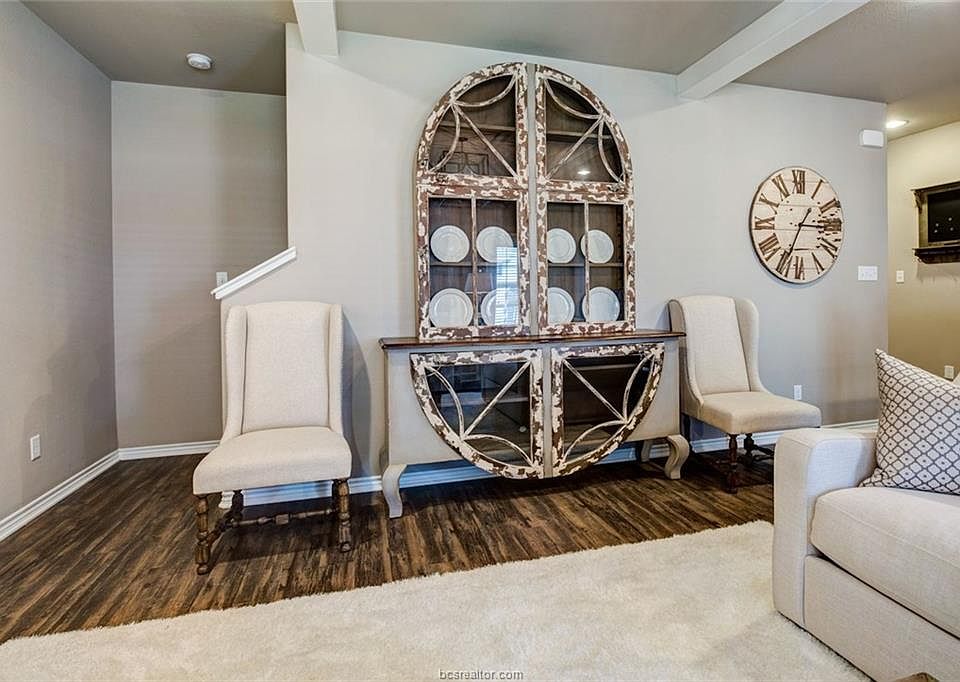 1st image of 3445 Summerway Dr