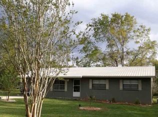 2741 Chipley St, Cottondale, FL 32431