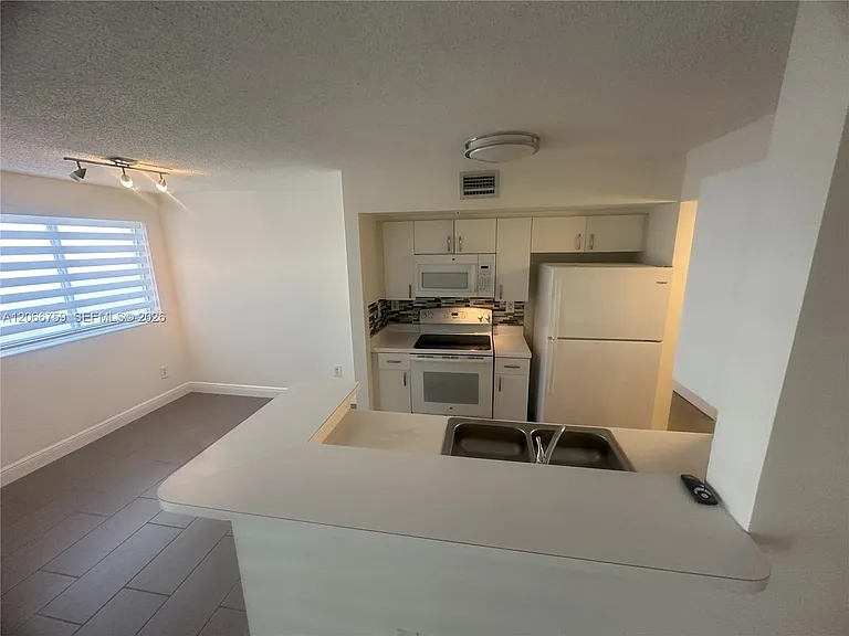 2640 S University Dr #118 — Photo 9