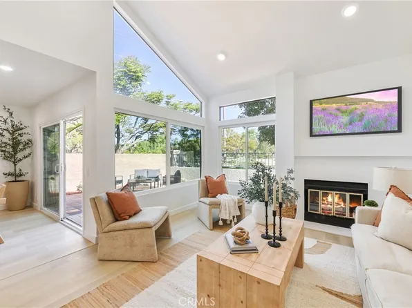 415 Deerfield Ave, Irvine, CA 92606