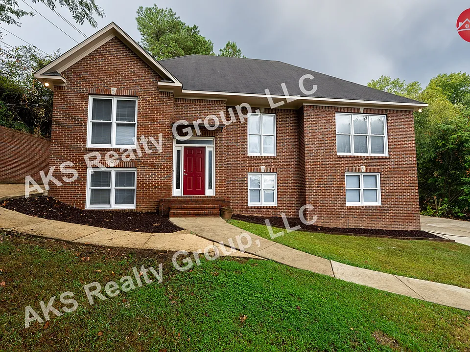 1800 Forest Haven Ln