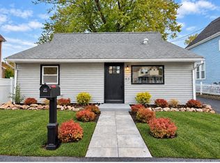 43 Birch St, Saugus, MA 01906
