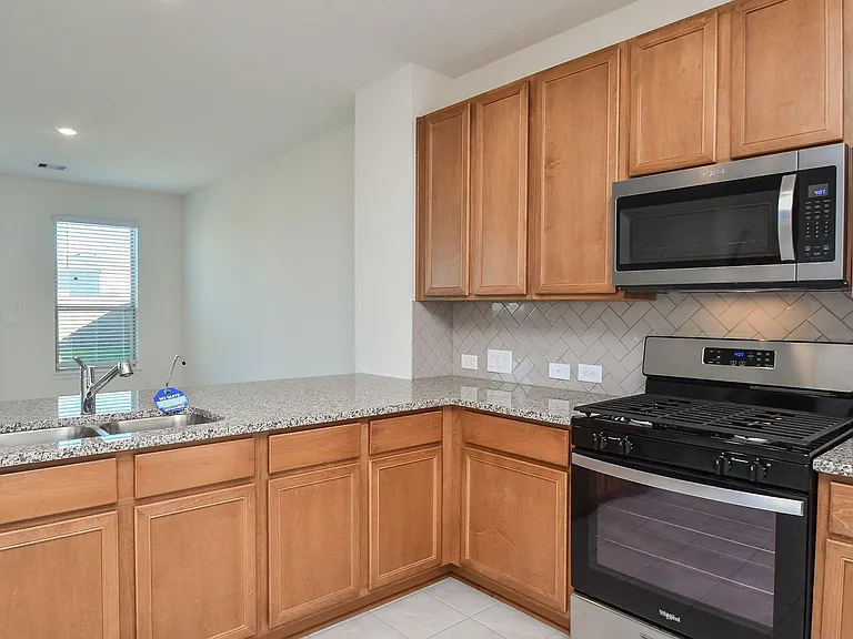 8138 Leisure Point Dr — Photo 15