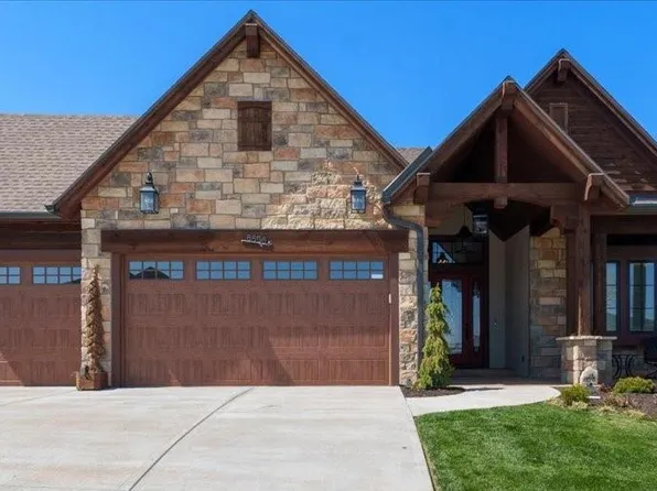 8856 Freedom St, Lenexa, KS 66227