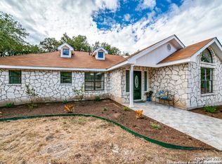 2580 Goat Hill Rd, Lakehills, TX 78063