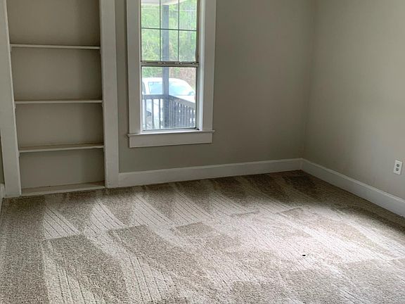 4th image of 455 E 44th St