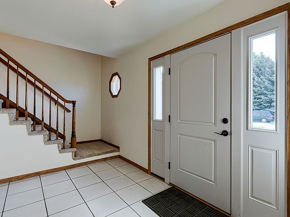 b Entry Way 1.jpg