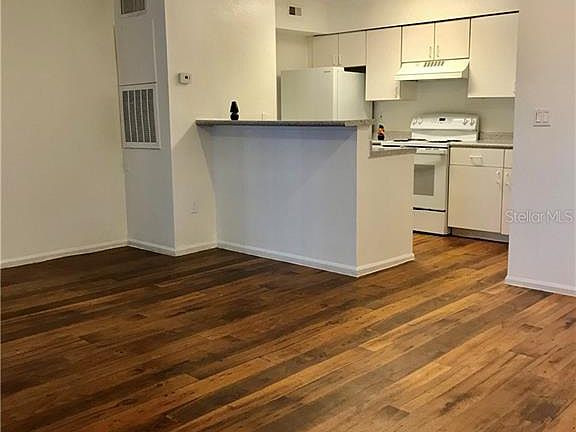 4th image of 2200 Metropolitan Way #209