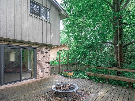 5th image of 1435 Crawford Ln