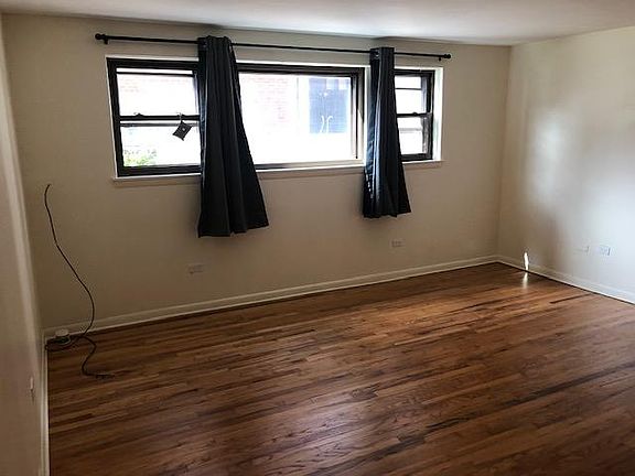2nd image of 9452 W Glenlake Ave #1A