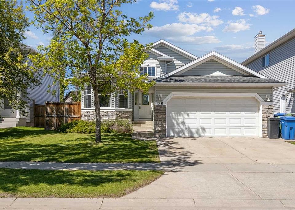 126 W Lakeview Dr, Chestermere, AB T1X 1J8 | MLS #A2099121 | Zillow