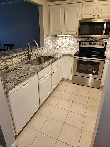 1221 Westview Ln #207 Photo 1