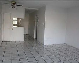 3rd image of 2225 NE 123rd St APT 107