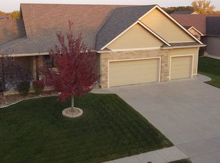 4015 141st St, Urbandale, IA 50323