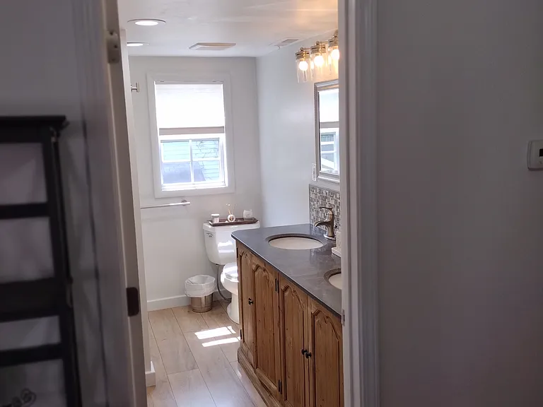 2328 Cedar Ln #B — Photo 15