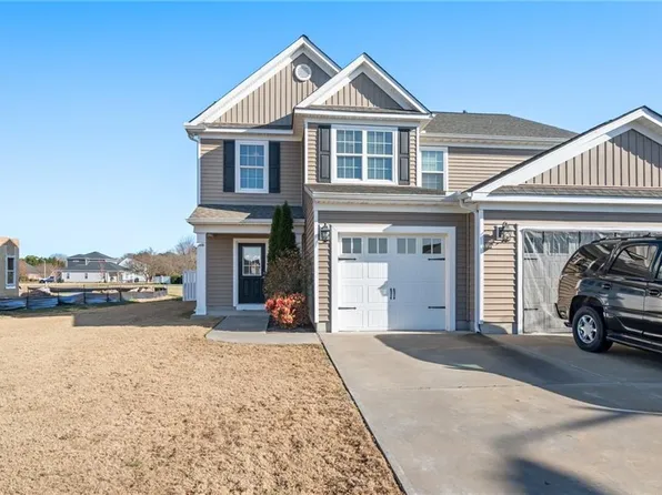 202 Spinnaker St #A, Elizabeth City, NC 27909