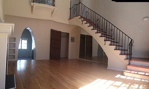 1st image of 226 1/4 S Fuller Ave