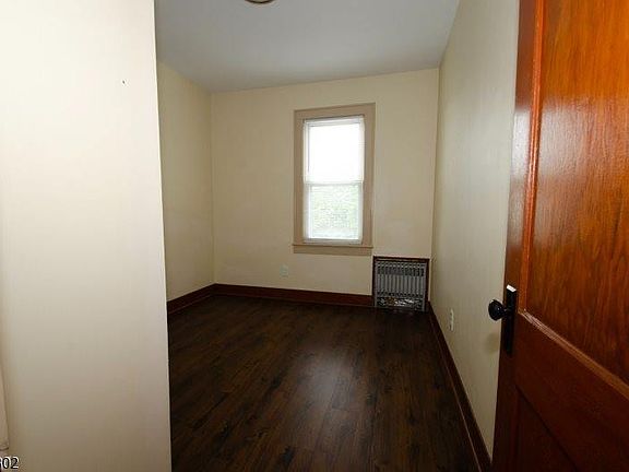 5th image of 74 Harrison Pl #2