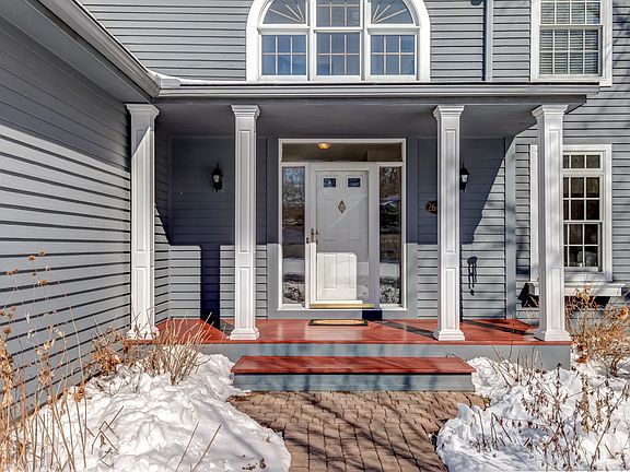 2nd image of 26400 Shorewood Oaks Dr