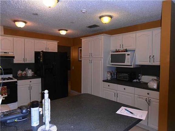 4th image of 3404 Sheraton Pl