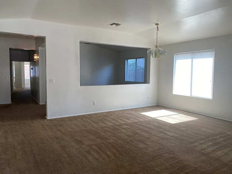 9124 W Heber Rd — Photo 3