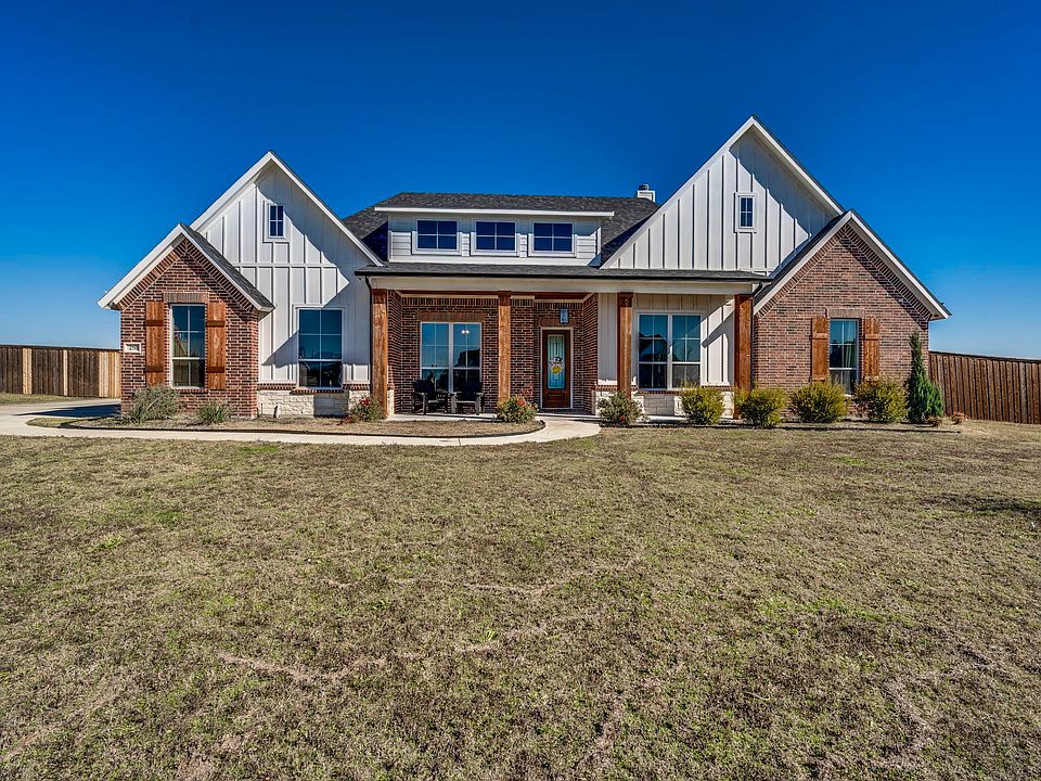 1st image of 250 Fair Meadows Dr