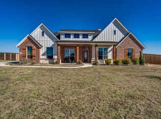 250 Fair Meadows Dr, Waxahachie, TX 75165