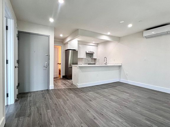 2nd image of 25-31 27th St #2F