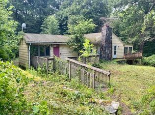 207 N Moodus Rd, Moodus, CT 06469